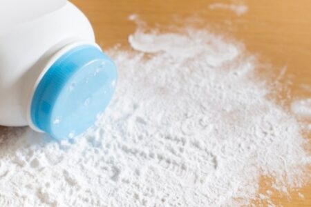 Pakar IDI Soroti Penggunaan Bedak Bayi Johnson & Johnson, Diduga Picu Kanker