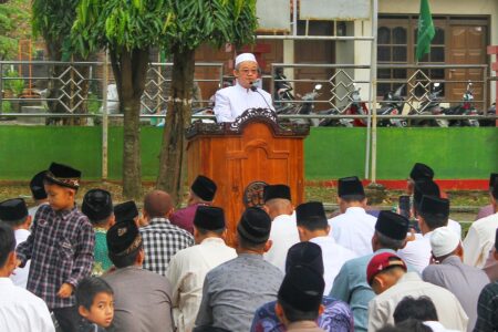 Masih Ada yang Berpuasa, Sekum PP Muhammadiyah: Open House Besok Saja