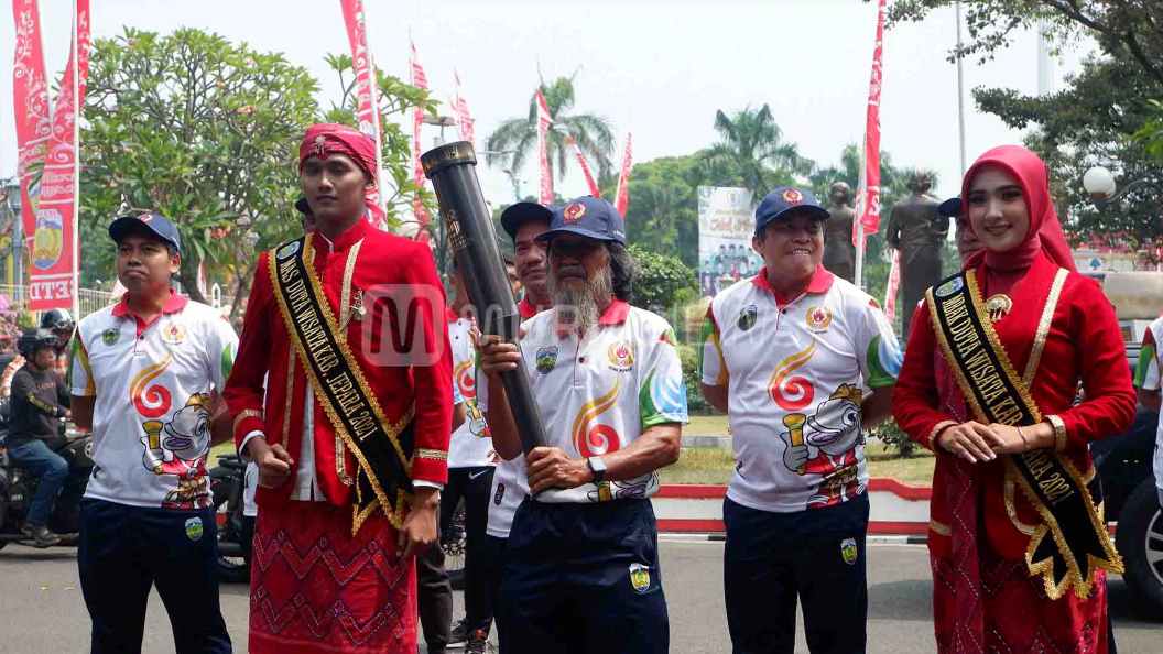 Estafet dari Kudus, Obor Porprov Jateng 2023 Tiba di Jepara
