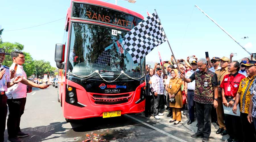 Ganjar Resmikan Trans Jateng Rute Solo-Wonogiri