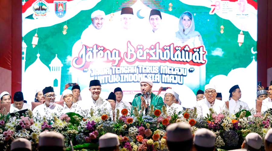 Hadiri Gema Jateng Berselawat, Ganjar Pamit Sebagai Gubernur