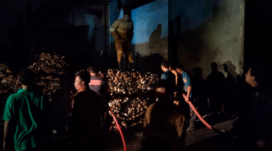 Pabrik Vigura PT Belgindo di Tegowanu Grobogan Terbakar