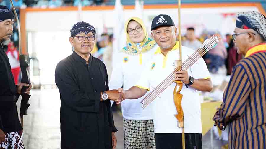 Festival Olahraga Tradisional Pati Diikuti Ratusan Peserta