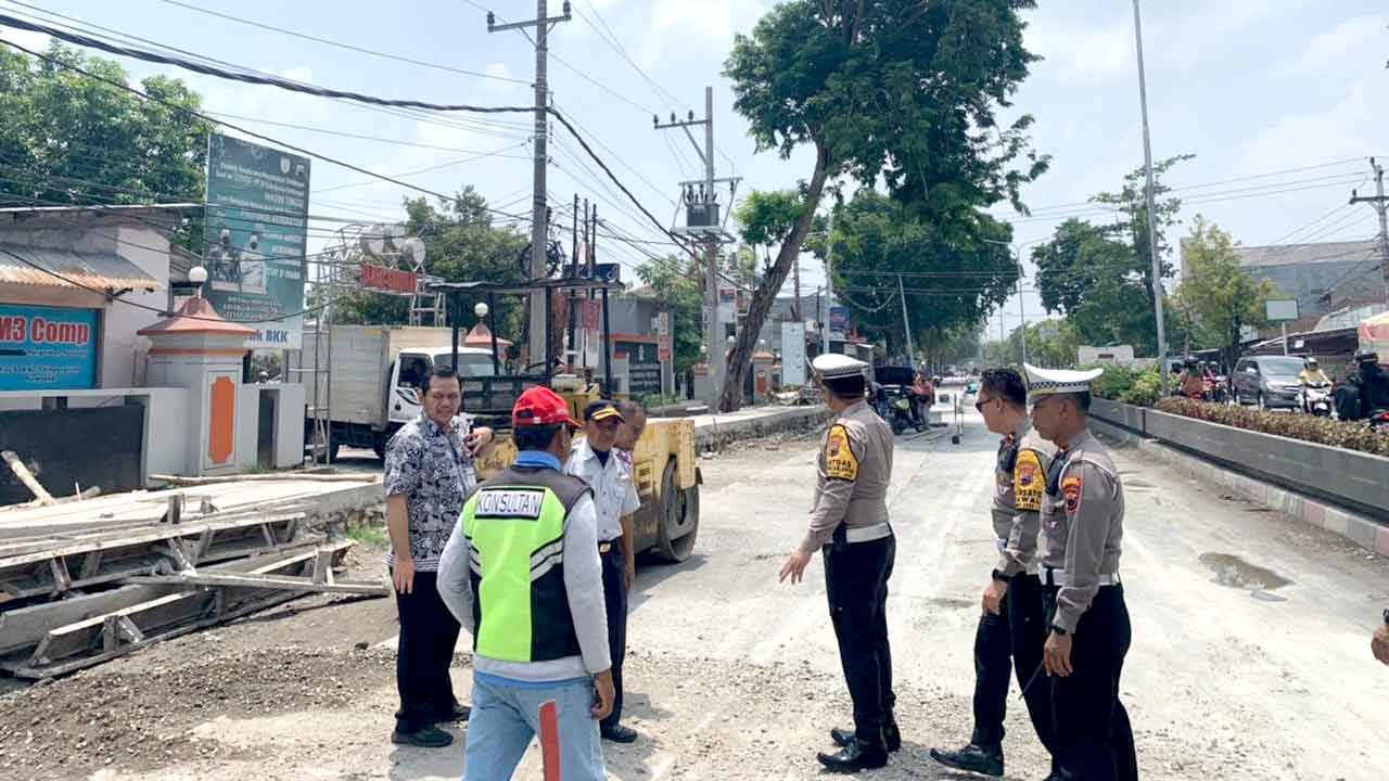 Perbaikan Jalan di Grobogan Diminta Rampung Sebelum Nataru