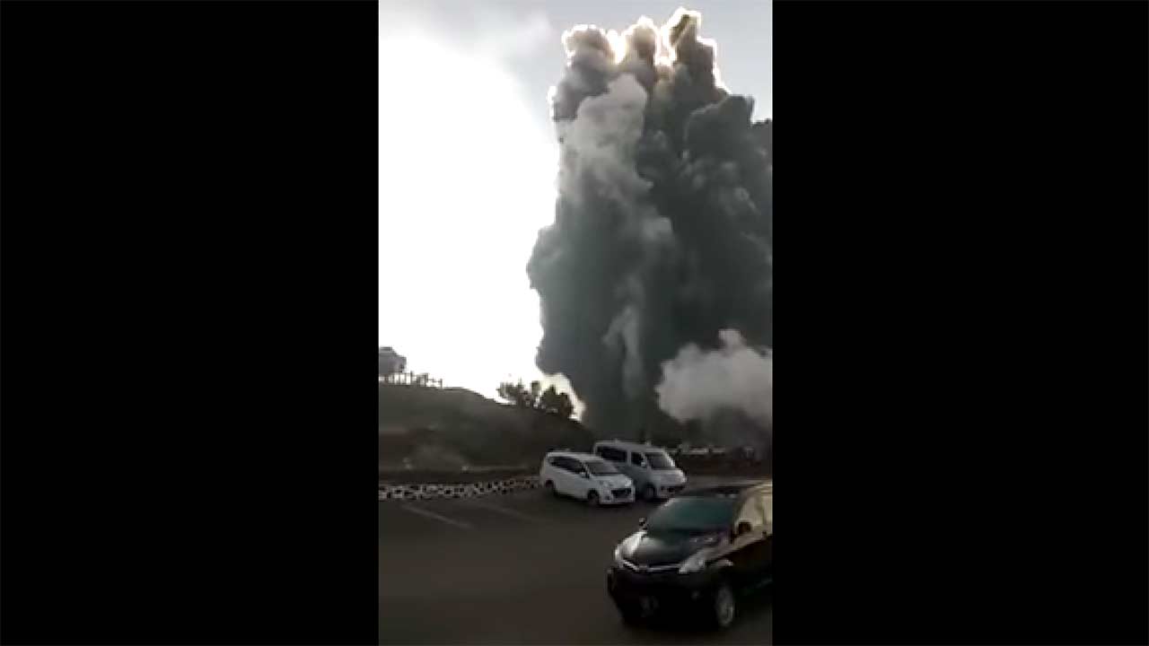 Gunung Tangkuban Perahu Erupsi, Cek Faktanya
