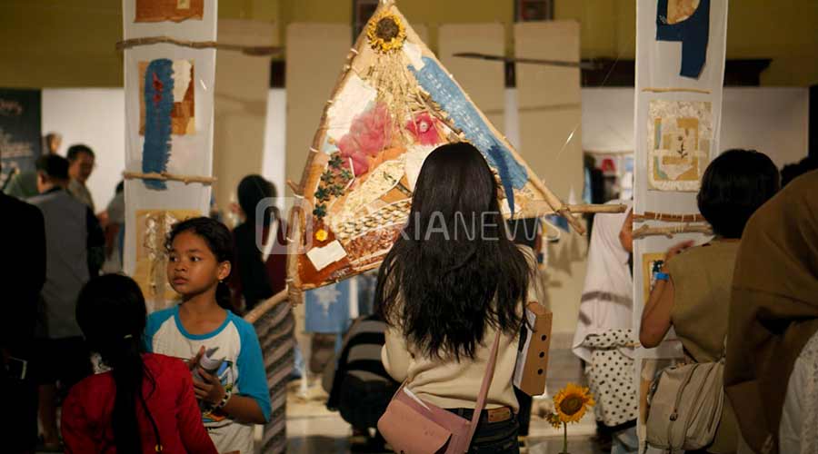 Perempuan Jepara Pamerkan Karya Seni Rupa