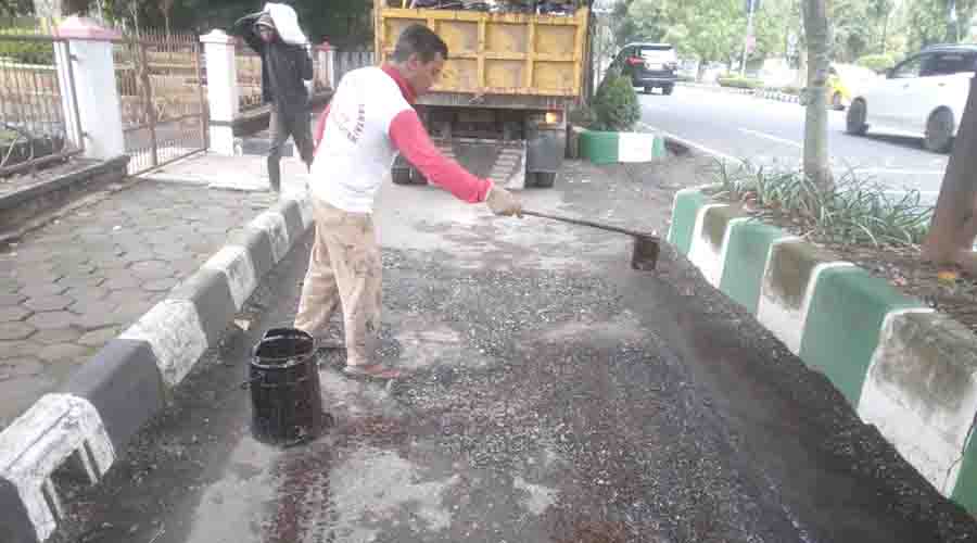 Sering Dikeluhkan, Jalur Lambat Jalan Raya Pati-Kudus Diperbaiki