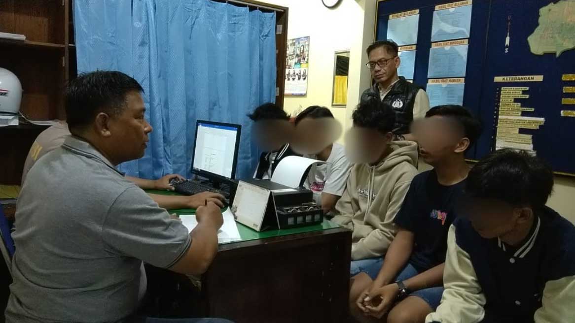 Warga Jepara Pesta Miras di Balai Jagong Kudus Langsung Diringkus