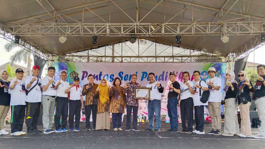 Balai Bahasa Jateng Terima Penghargaan dari Pemkab Jepara