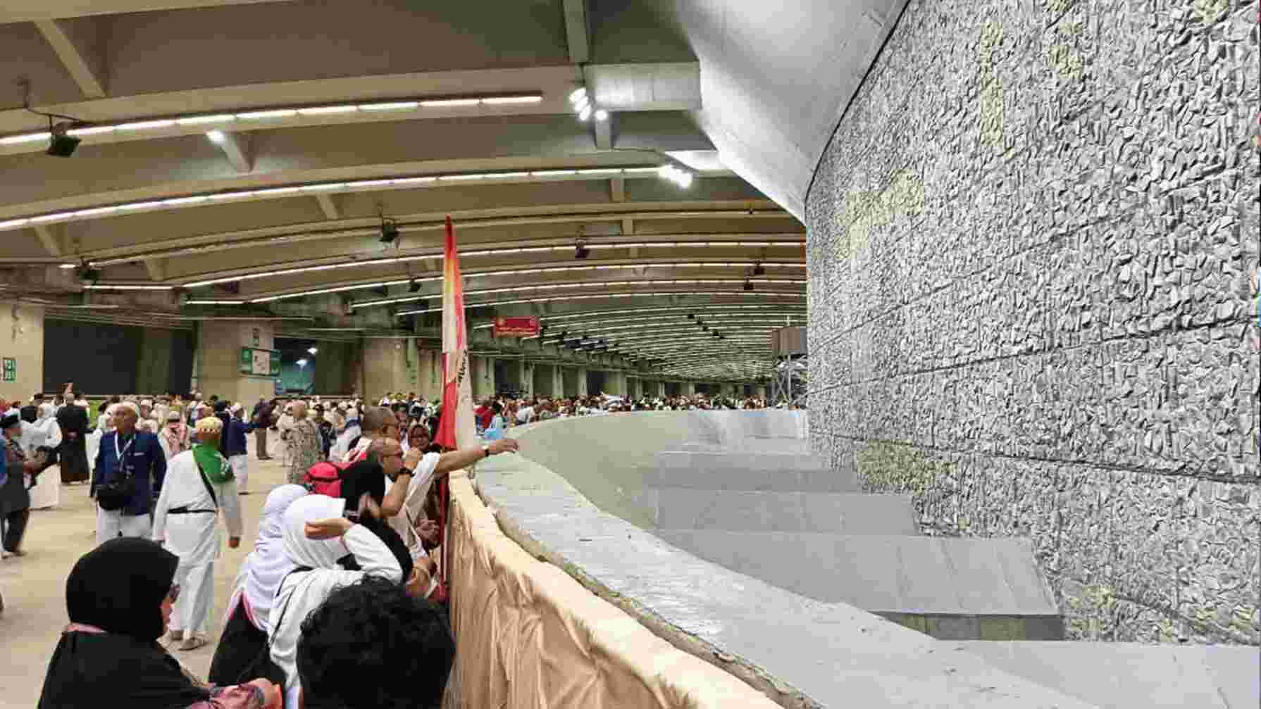 Cuaca Ekstrem, Jemaah Diminta Tak Lontar Jumrah sebelum Jam 16