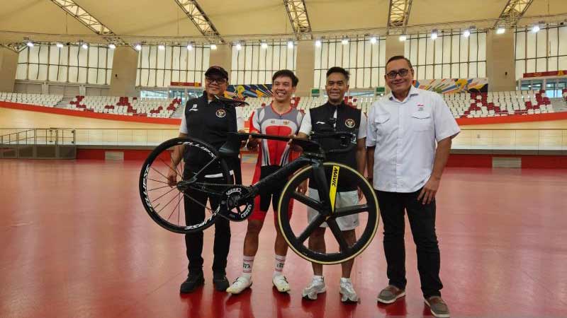 Pakai Sepeda Murah, Bernard Siap Tampil di Olimpiade Paris 2024