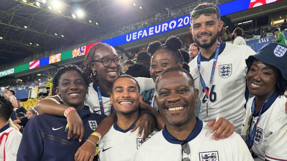 Kobbie Mainoo Dipuji Pendukung Timnas Inggris