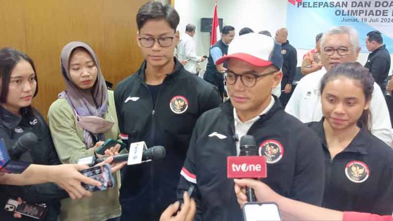 Defile Olimpiadee Paris 2024, Kontingen Indonesia Bareng India