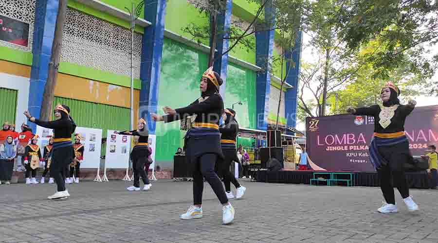 Sosialisasikan Pilkada Kudus, KPU Gelar Lomba Senam Jingle