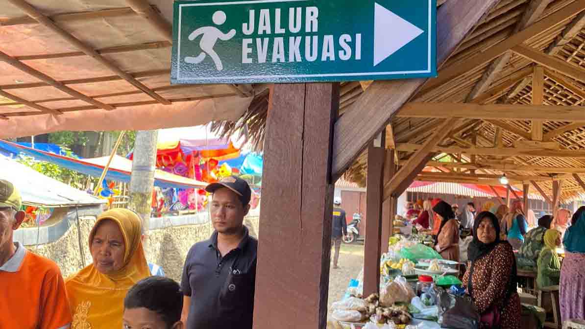 Tim Unnes Buat Mitigasi Bencana di Pasar Perkaulan Pati