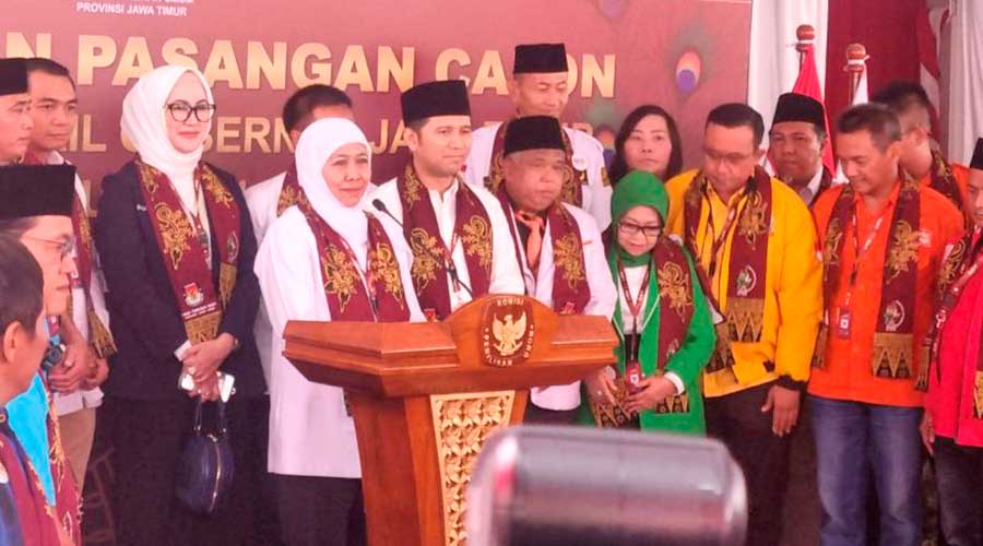 Khofifah-Emil Resmi Daftar sebagai Calon Pilgub Jatim 2024