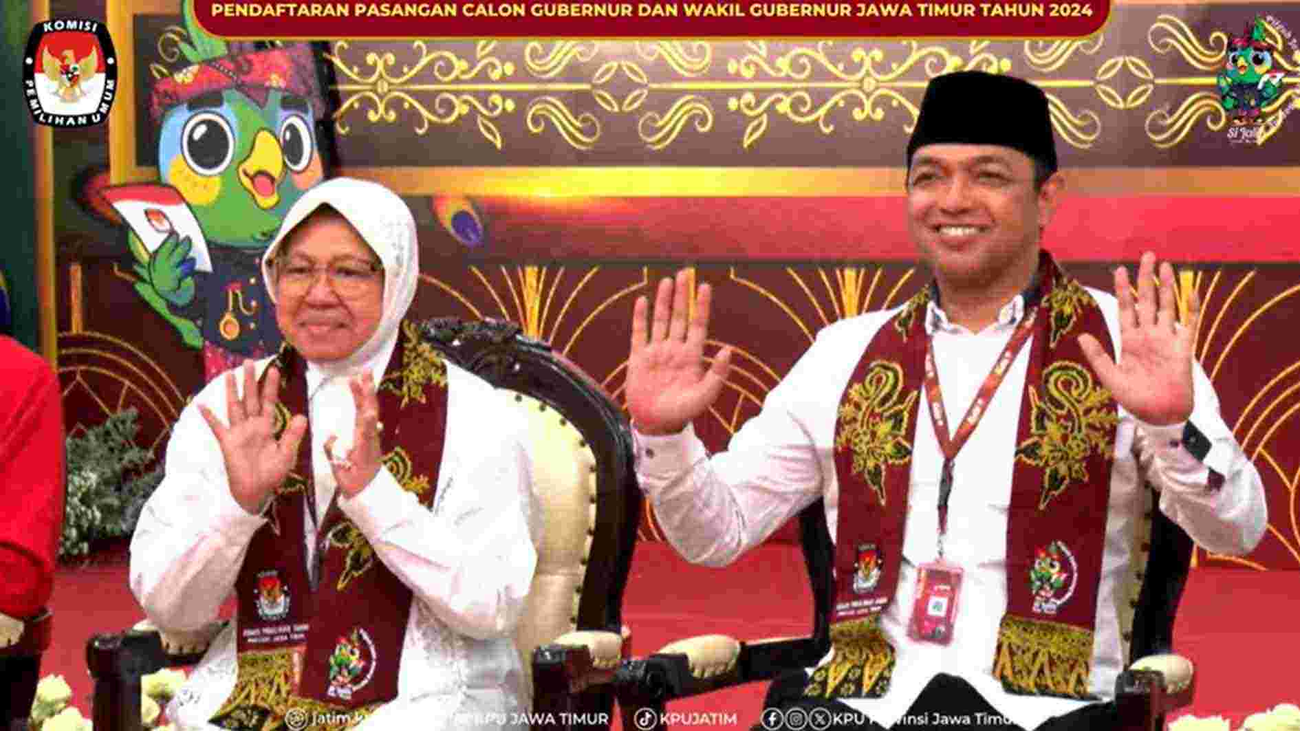 Pasangan Risma-Gus Hans Daftar ke KPU Jatim