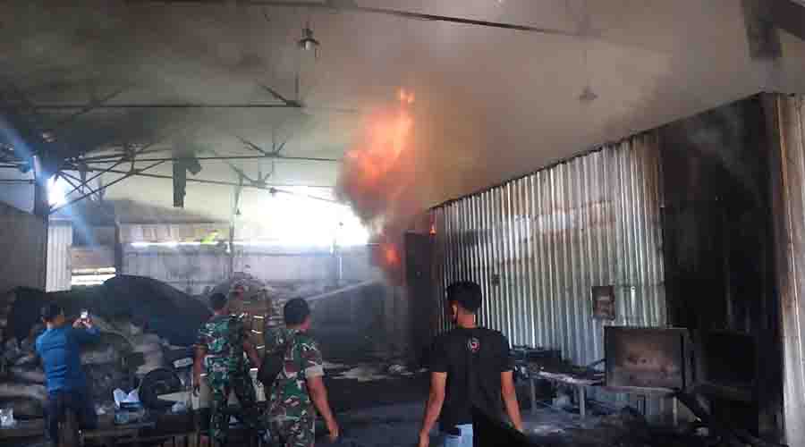 Pabrik Arang Briket Wirosari Grobogan Kebakaran