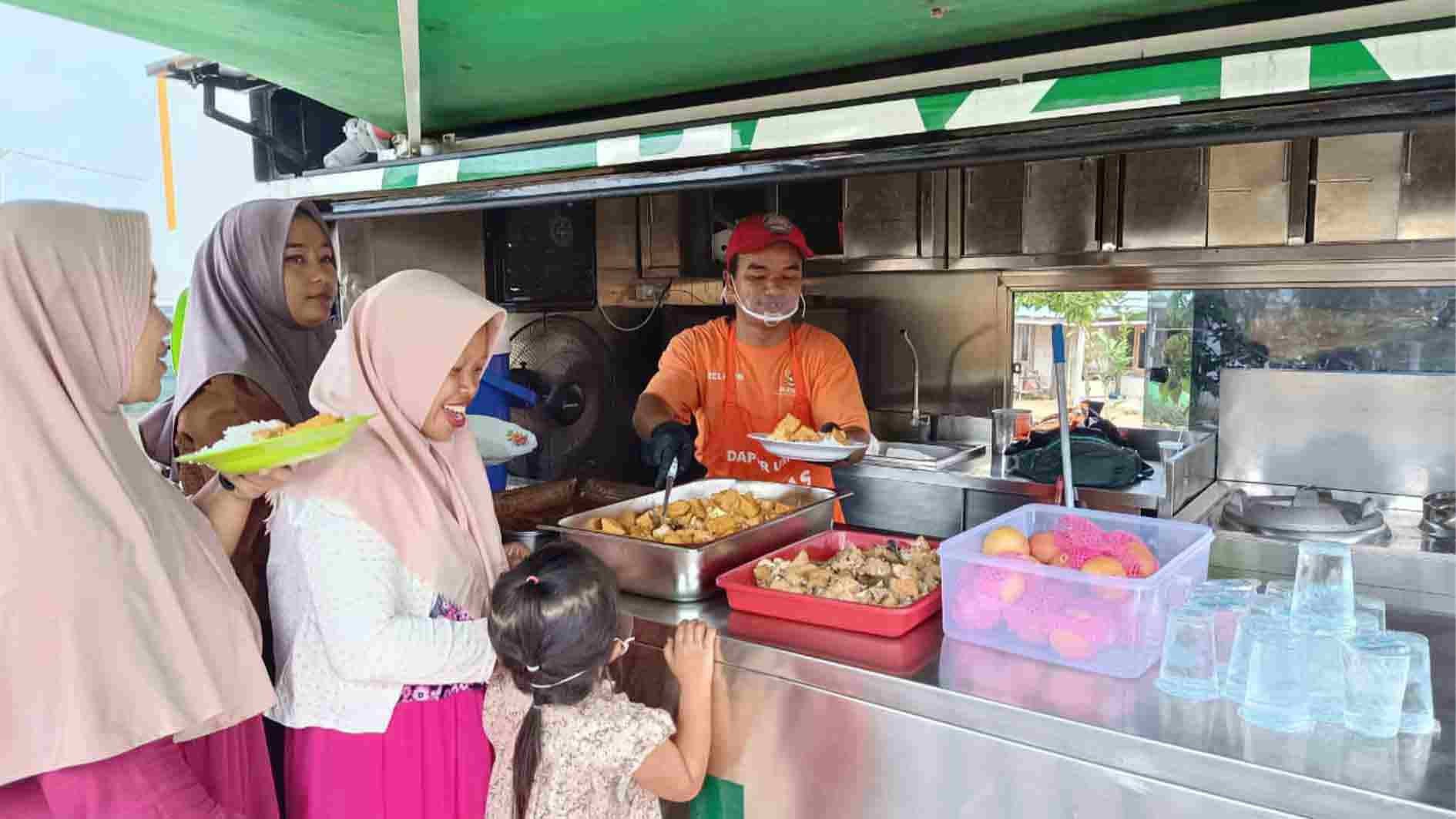 Baznas RI Salurkan Ribuan Paket Makanan untuk Penyintas Gempa Bandung