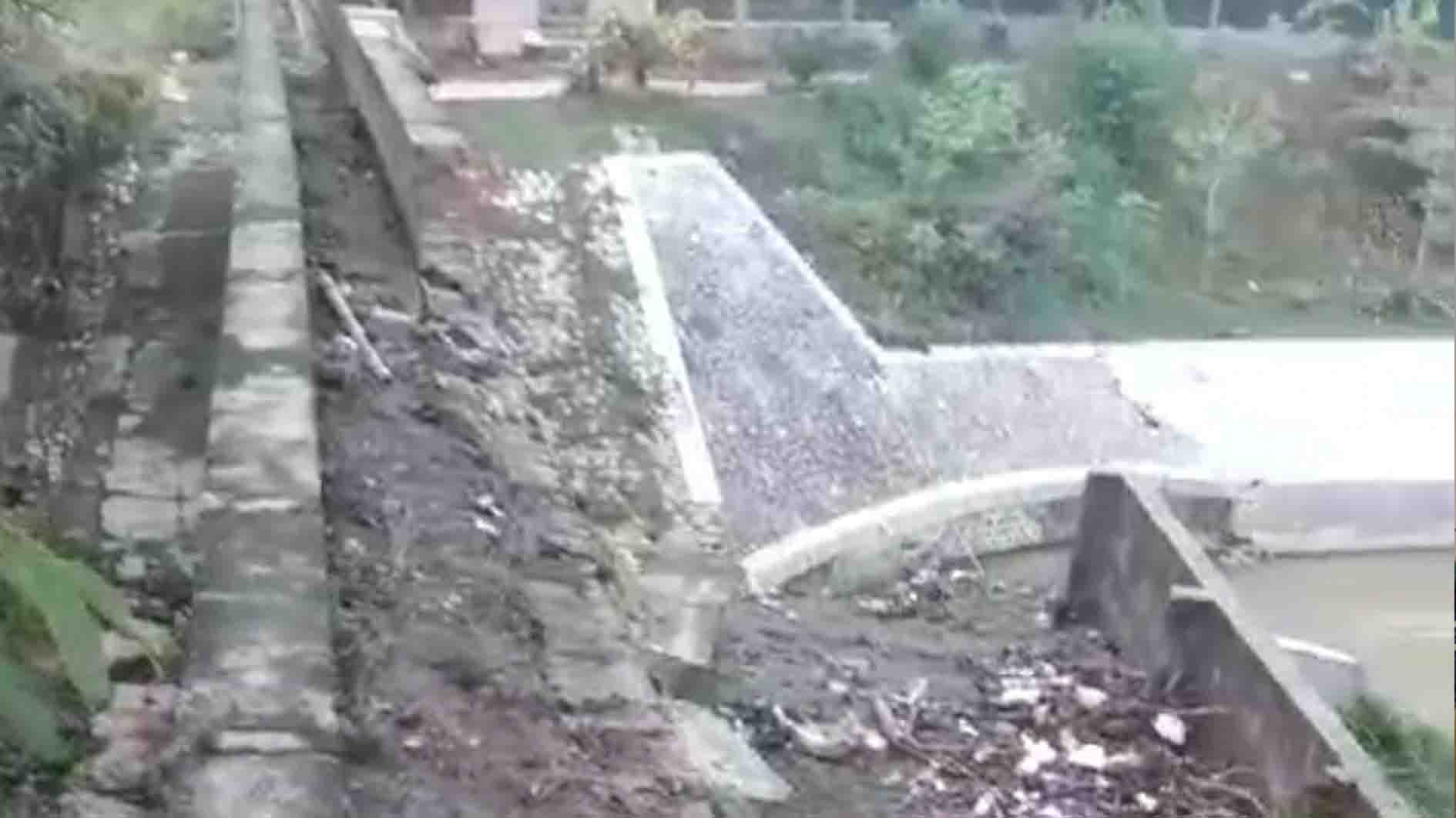 Hujan Deras, Talang Situs Bersejarah Kali Brug di Grobogan Ambrol