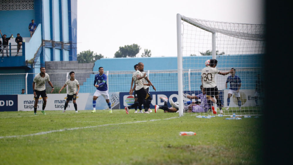 Drama 102 Menit di Stadion Wergu Berakhir dengan Kepahitan Persiku