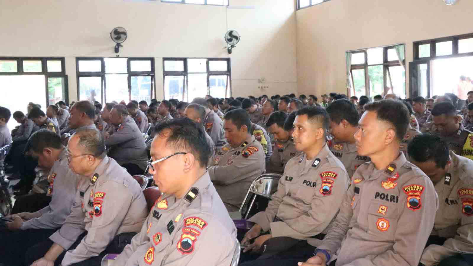 Anggota Polres Jepara Diberi Pelatihan Pengamanan TPS