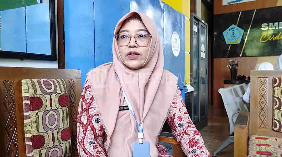 Kisah Ilining Uswatuun Khasanah, Guru di Kudus Menjadi Duta Teknologi 