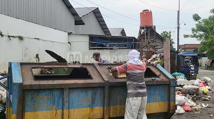 Diprotes Soal Sampah, Ini Kata Kepala Pasar Mijen Kudus