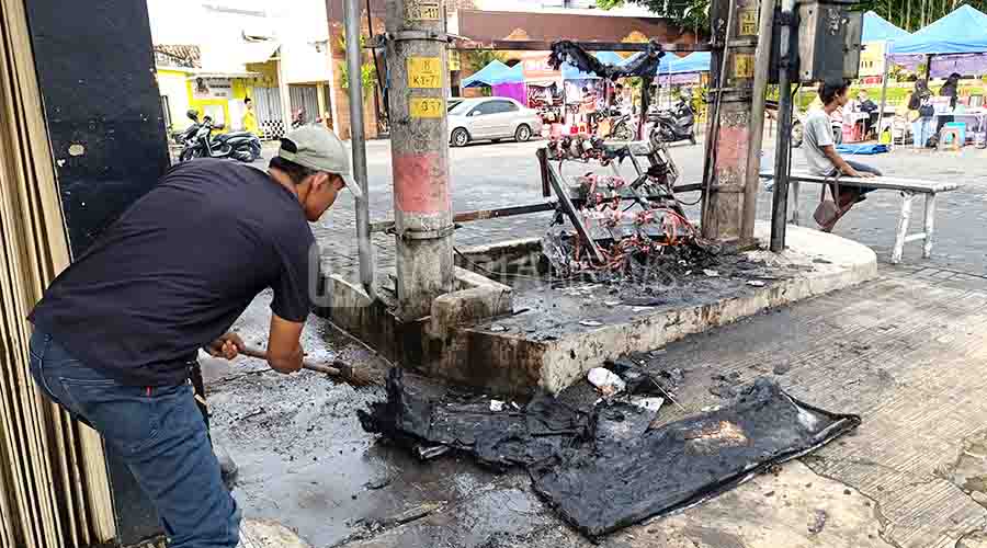 Trafo Listrik Kawasan Taman Menara Kudus Meledak, Ini Sebabnya