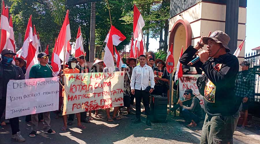Protes Tambang Ilegal Makin Kencang, Warga Demo Polresta Pati