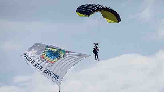 Sukses, Even Skydiving Bakal Rutin Digelar di Karimunjawa Jepara