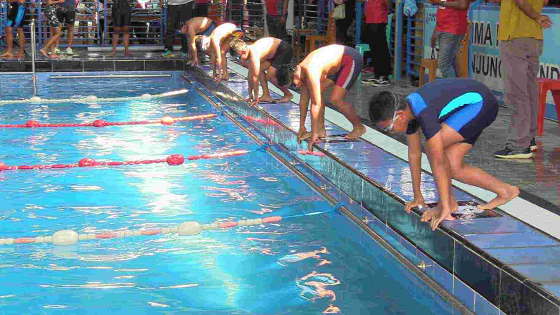 Ratusan Perenang Ikuti Kejuaraan Renang Puri Berlian Cup 1 Rembang