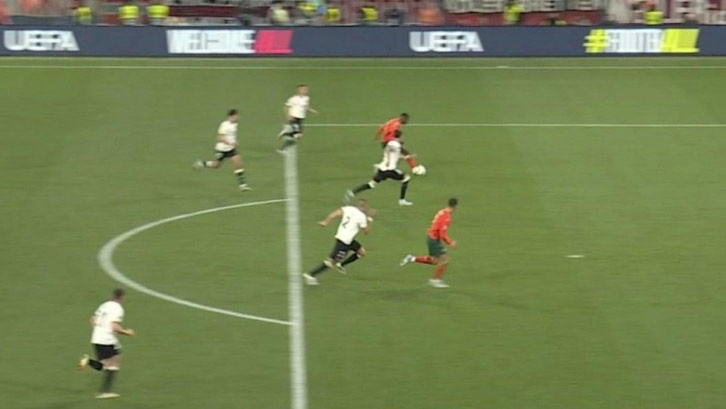 Gol Kontroversial Ronaldo Dinyatakan Sah, Tapi Perdebatan Tak Berhenti