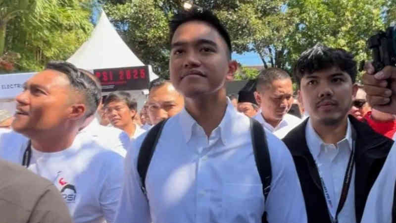 Jelang Kongres PSI, Kaesang Minta Restu Jokowi hingga Istri