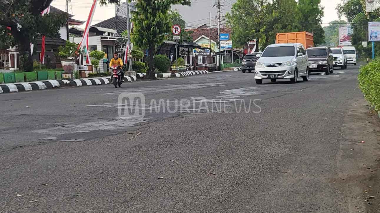 Pemkab Kudus Perbaiki Jalan R Agil Kusumadya Kudus, Janji Bakal Mulus