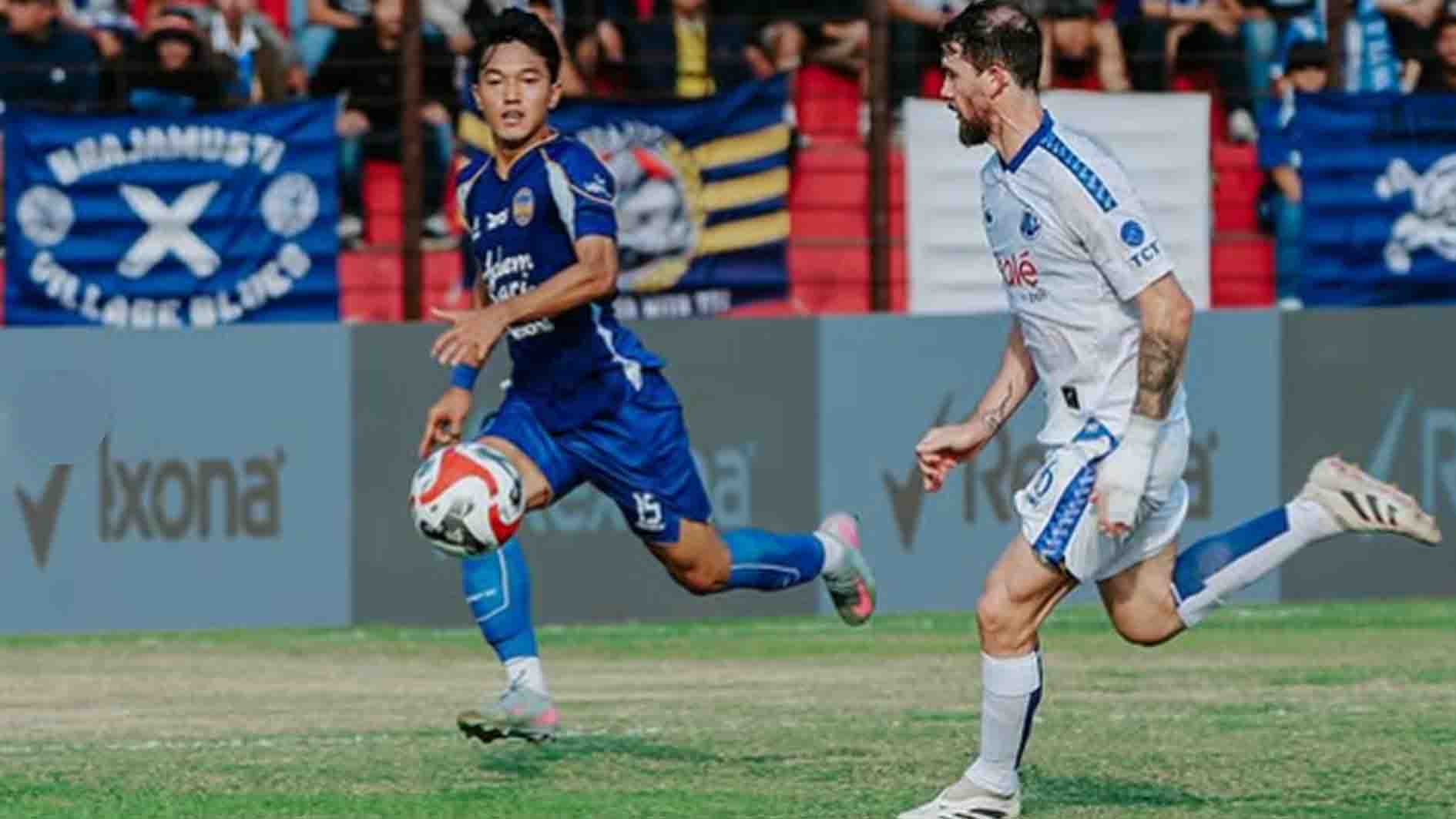 Diwarnai Kartu Merah, PSIM Ditahan Imbang Arema FC 1-1