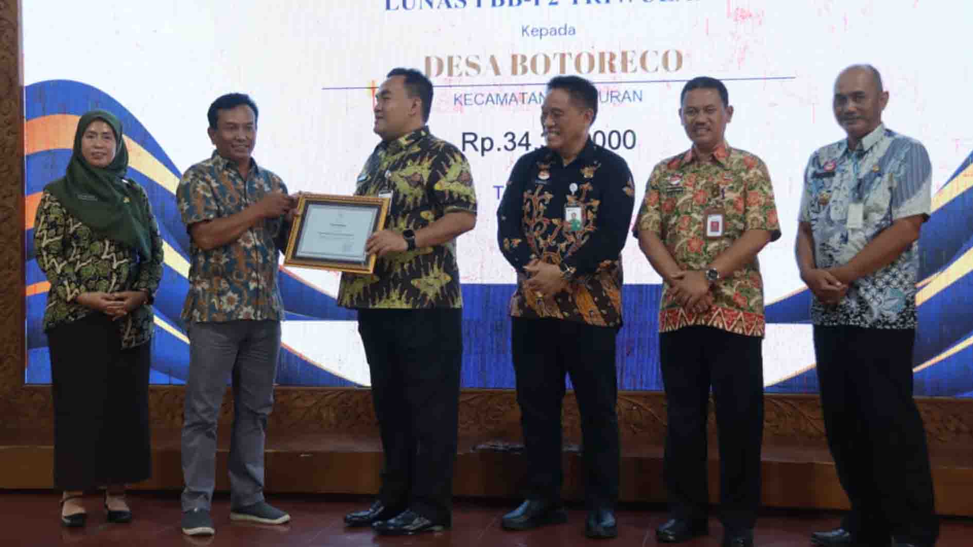 Lunas PBB-P2 Tercepat, 50 Desa di Blora Terima Penghargaan