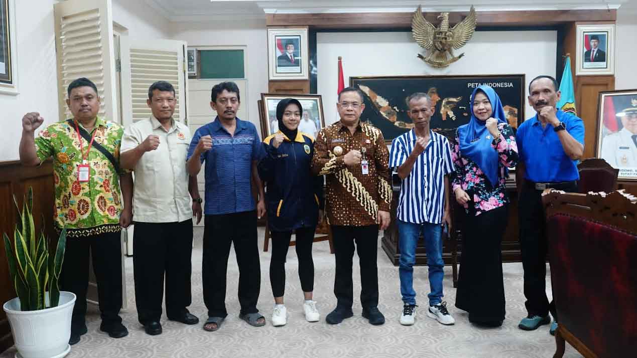Bikin Bangga, Siswi SMPN 1 Gabus Pati Sebet Juara Kejurprov Tenis Meja