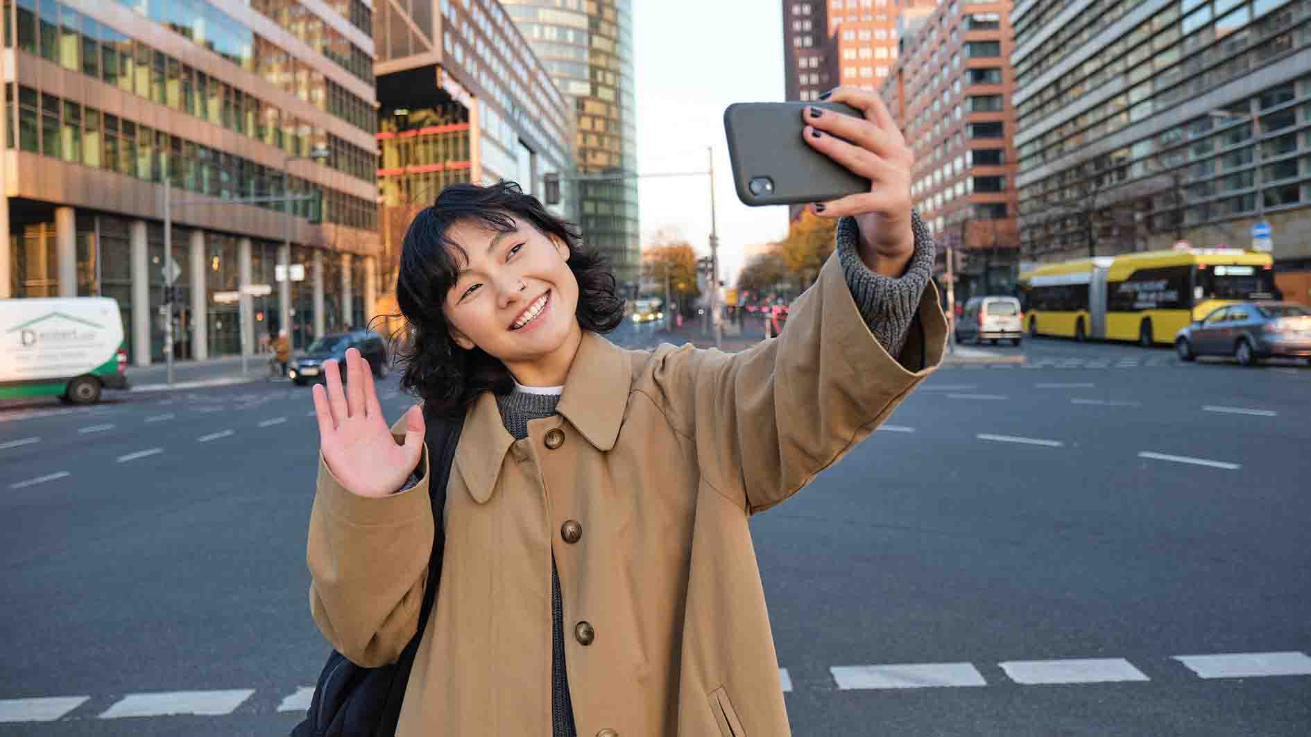 Membahayakan, Polres Kudus Ingatkan Warga Jangan Swafoto di Jalan Raya