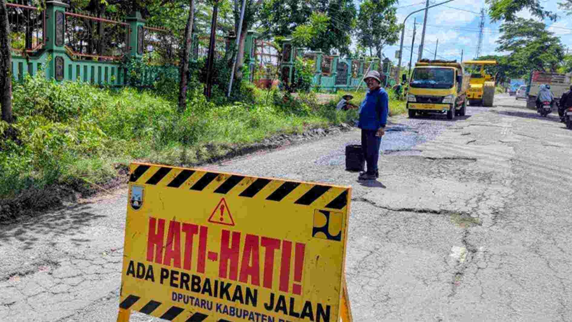 Ruas Tireman-Japerejo Jadi Fokus Pemeliharaan Jalan 2025 di Rembang