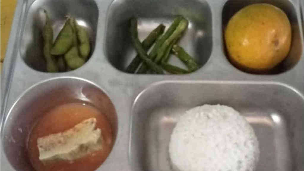 Buset! MBG di Karangpelem Sraget Lauknya Telur Secuil