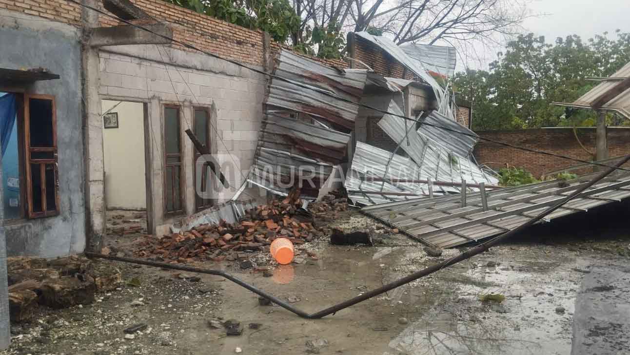Puluhan Bangunan di Kradenan Grobogan Rusak Diterjang Hujan Angin