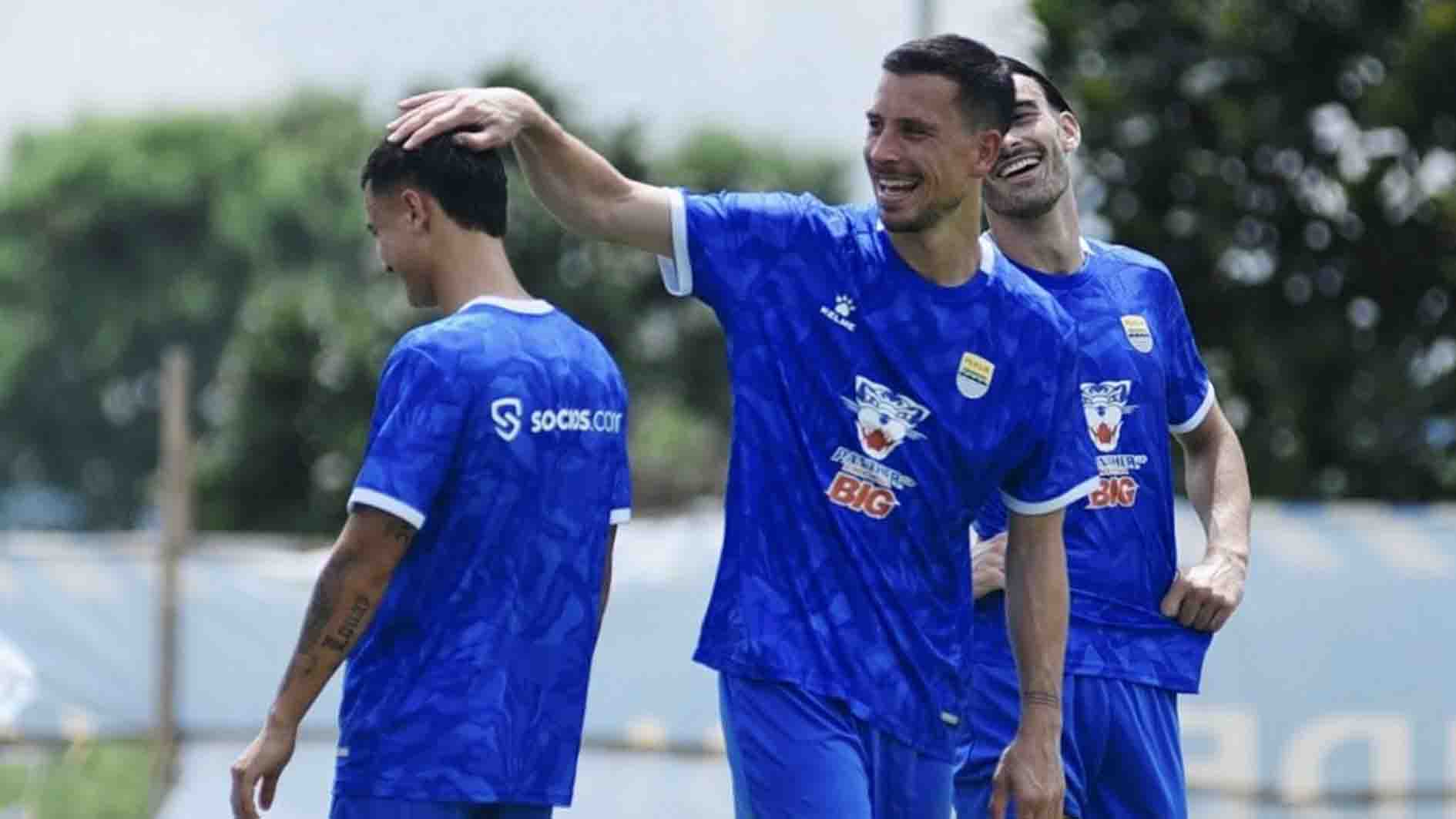 Thom Haye dan Eliano Reijnders Kans Debut di Laga Persib vs Persebaya