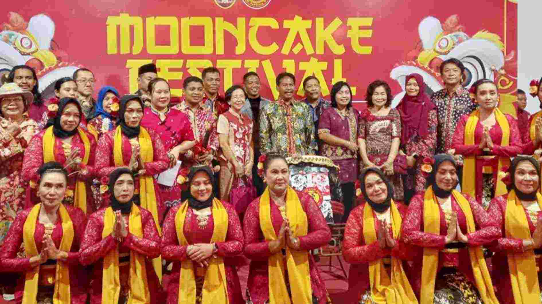 Perdana Digelar di Rembang, Festival Mooncake 2025 Berlangsung Meriah