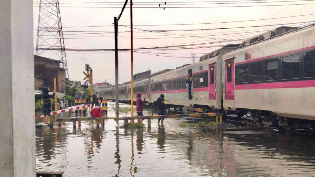 Banjir Semarang Intai Rel, KAI Daop 4 Terjunkan Tim Pemantau