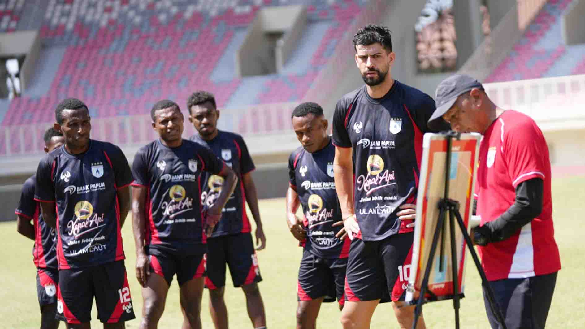 Bersama Pelatih Baru, Persipura Siap Bangkit saat Jamu Persiba