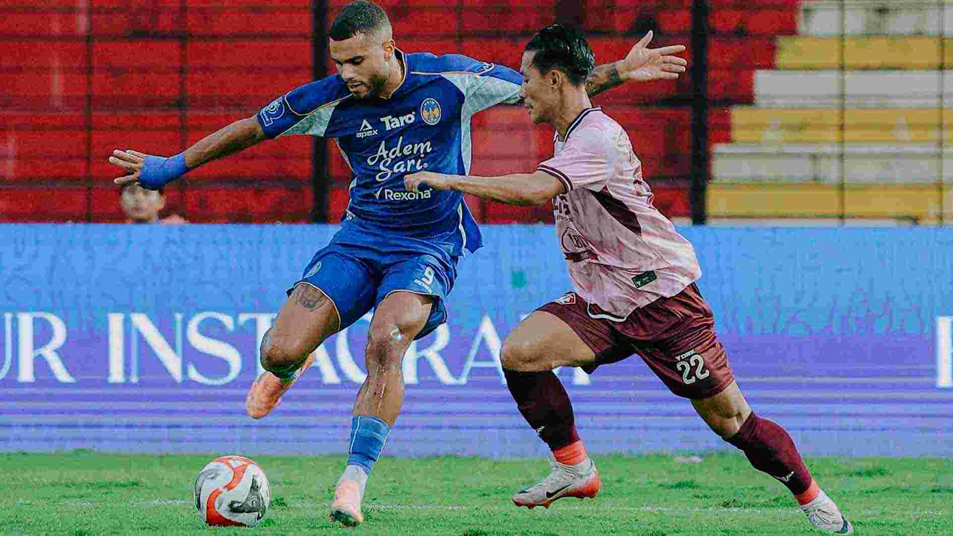 Diwarnai Dua Kartu Merah, PSIM Tumbangkan Persik 2-1