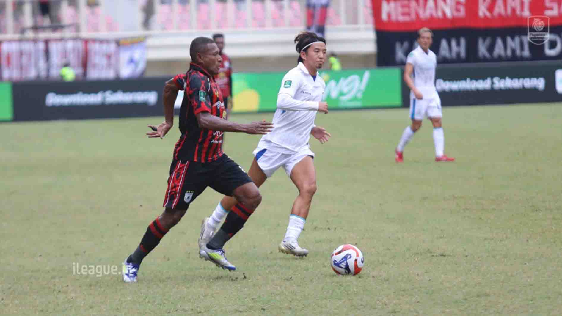 Laga Kandang Persipura Sedot 23.570 Penonton, Terbanyak di Grup Timur