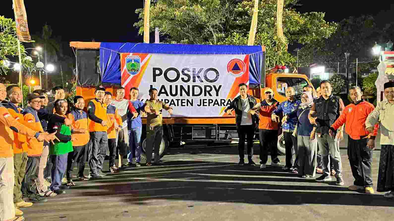 Jepara Kirimkan Bantuan Logistik untuk Korban Longsor Banjarnegara