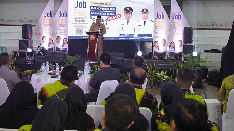 Dibuka Bupati, 2.851 Loker Diperebutkan dalam Blora Job Fair 2025 #2